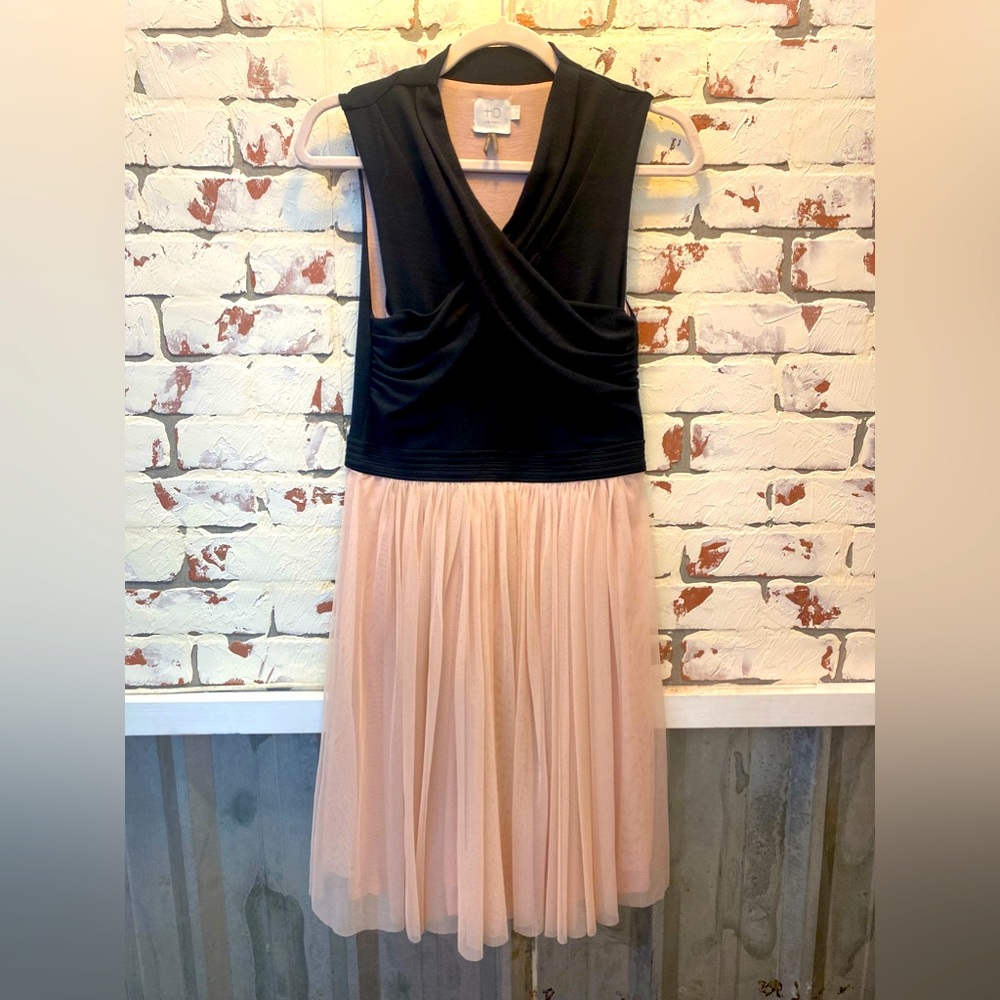HD in Paris Tulle dress PTP 15 in.  Waist 14in Length 38 in EUC